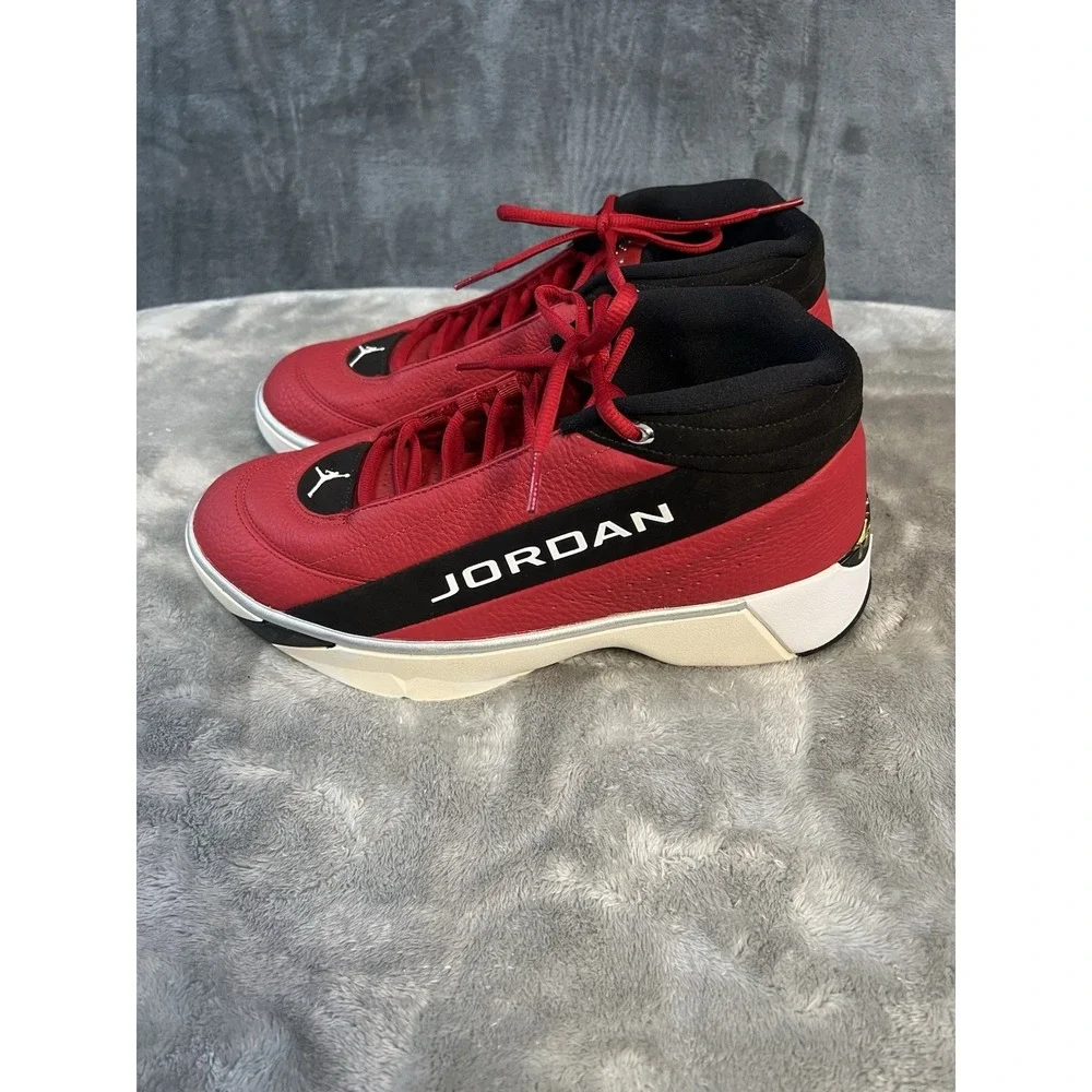Size 9.5 - Air Jordan Team Showcase Gym Red Black